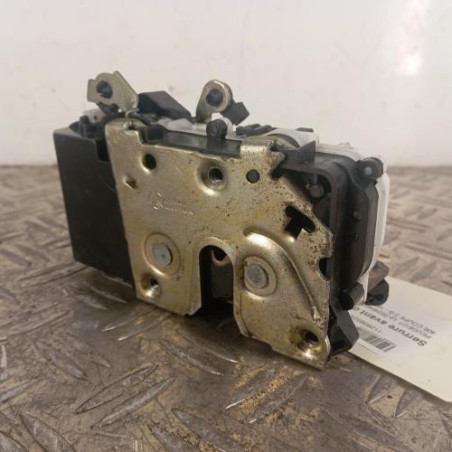Serrure avant droit PEUGEOT 406