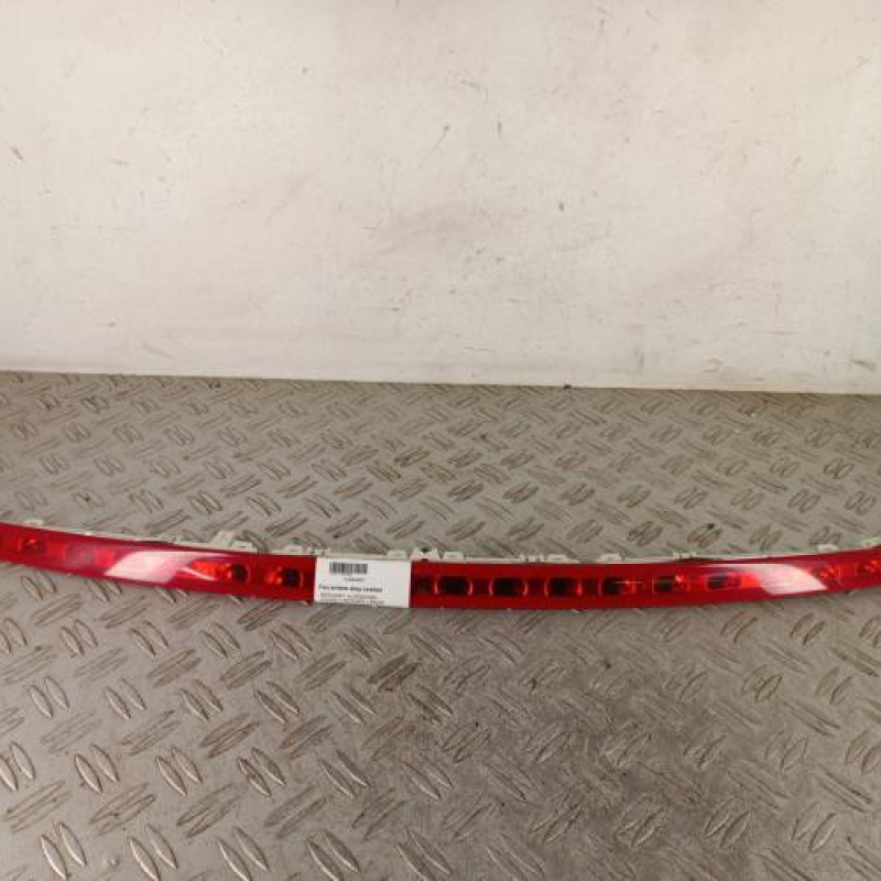 Feu arriere stop central MERCEDES CLASSE C 204 Feu arriere stop central MERCEDES CLASSE C 204