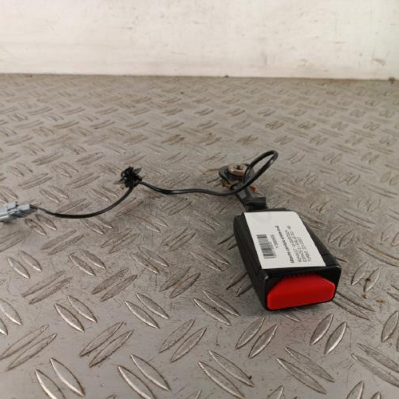 Attache ceinture arriere droit RENAULT ESPACE 5