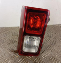 Feu de pare choc arriere droit NISSAN NV300