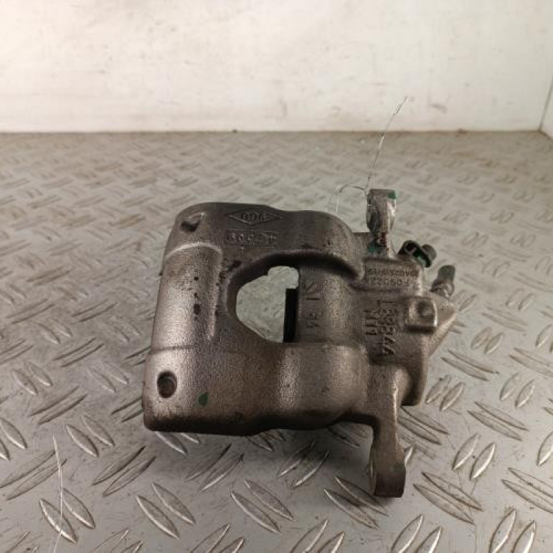 Etrier avant droit (freinage) RENAULT CLIO 5