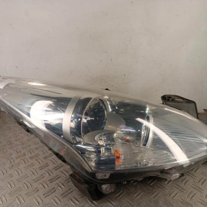 Optique avant principal droit (feux)(phare) PEUGEOT 5008 1
