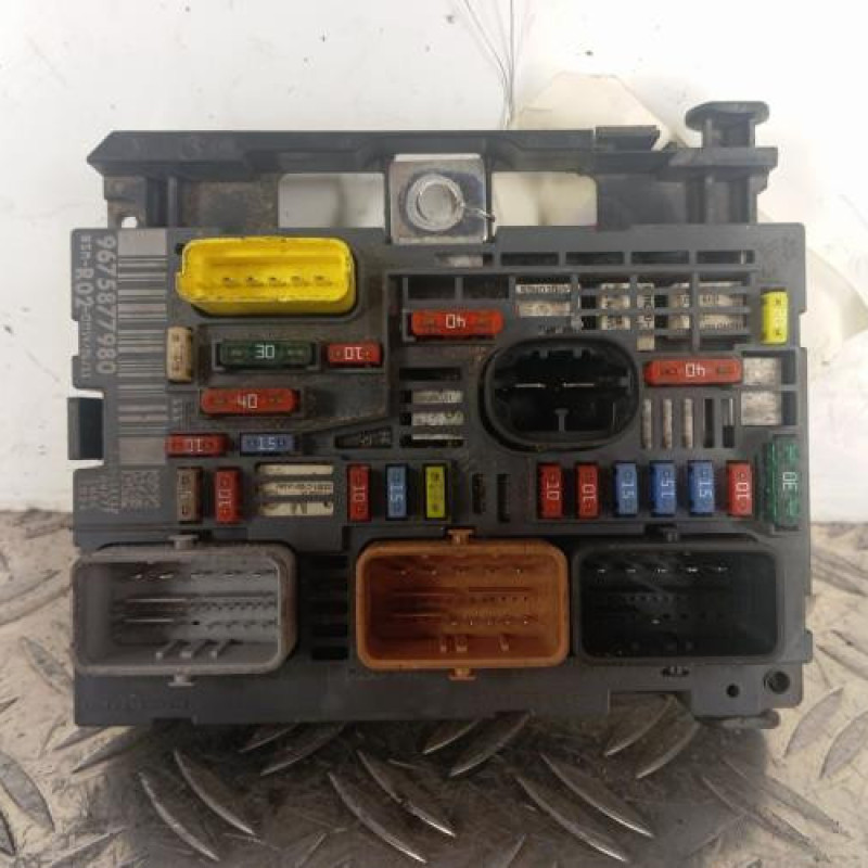 Boitier servitude moteur (BSM) PEUGEOT 5008 1