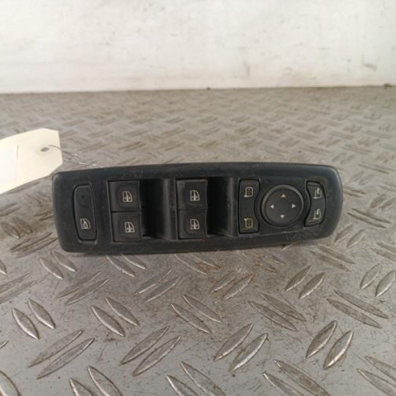 Interrupteur de leve vitre avant gauche RENAULT LAGUNA 3