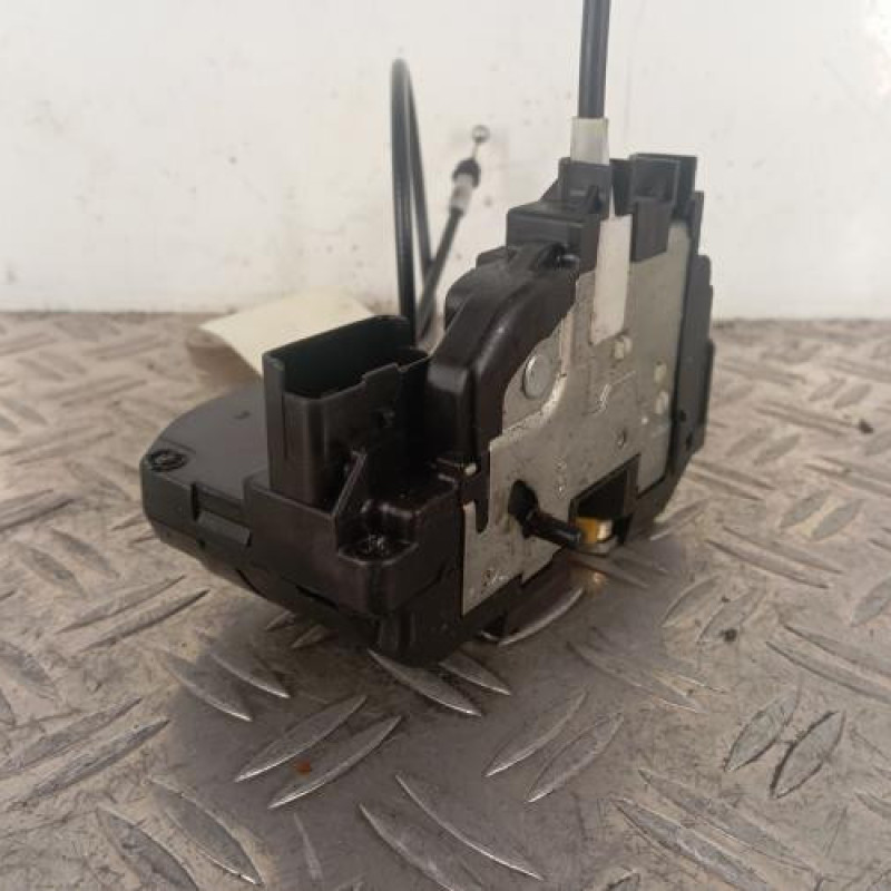 Serrure arriere droit NISSAN MICRA 3 Serrure arriere droit NISSAN MICRA 3