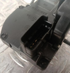 Serrure arriere droit NISSAN MICRA 3
