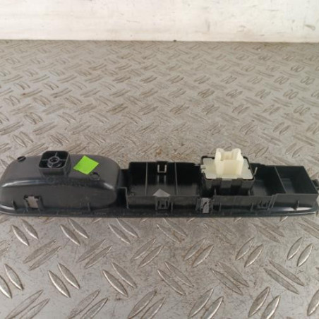 Interrupteur de leve vitre avant droit DACIA SANDERO 3