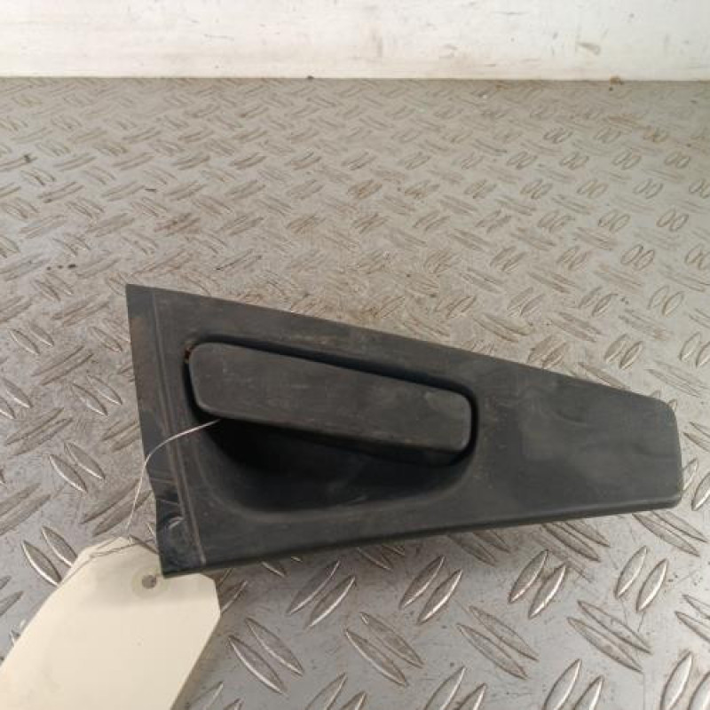 Poignee porte arriere gauche RENAULT CLIO 4