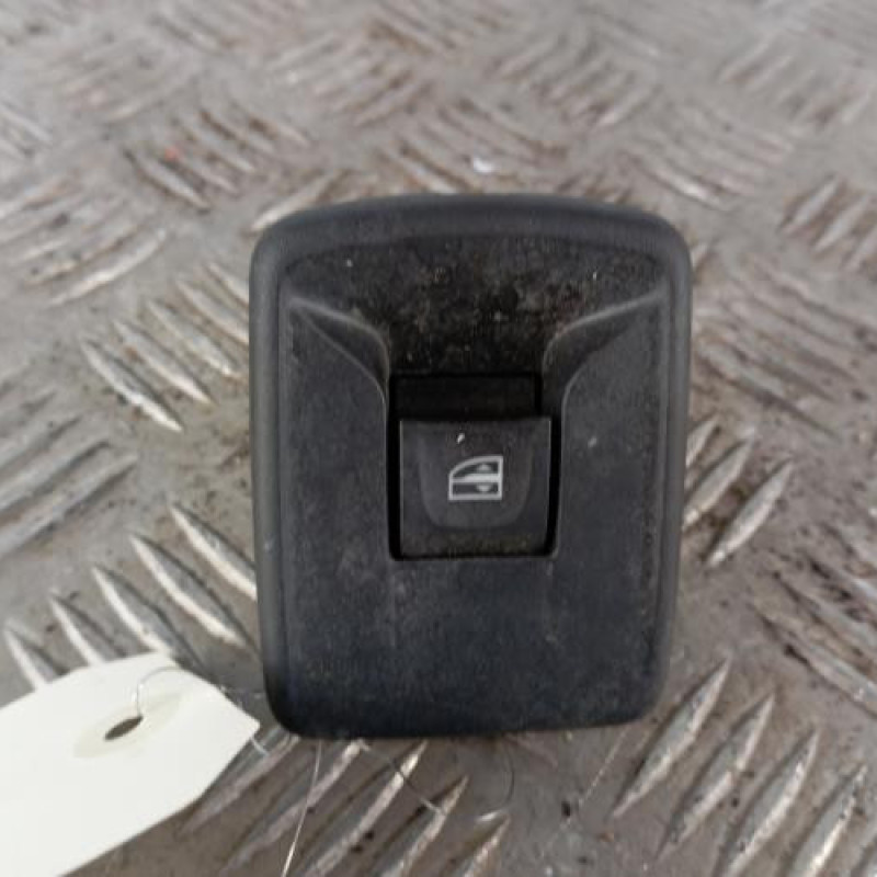 Interrupteur de leve vitre avant droit NISSAN NV300