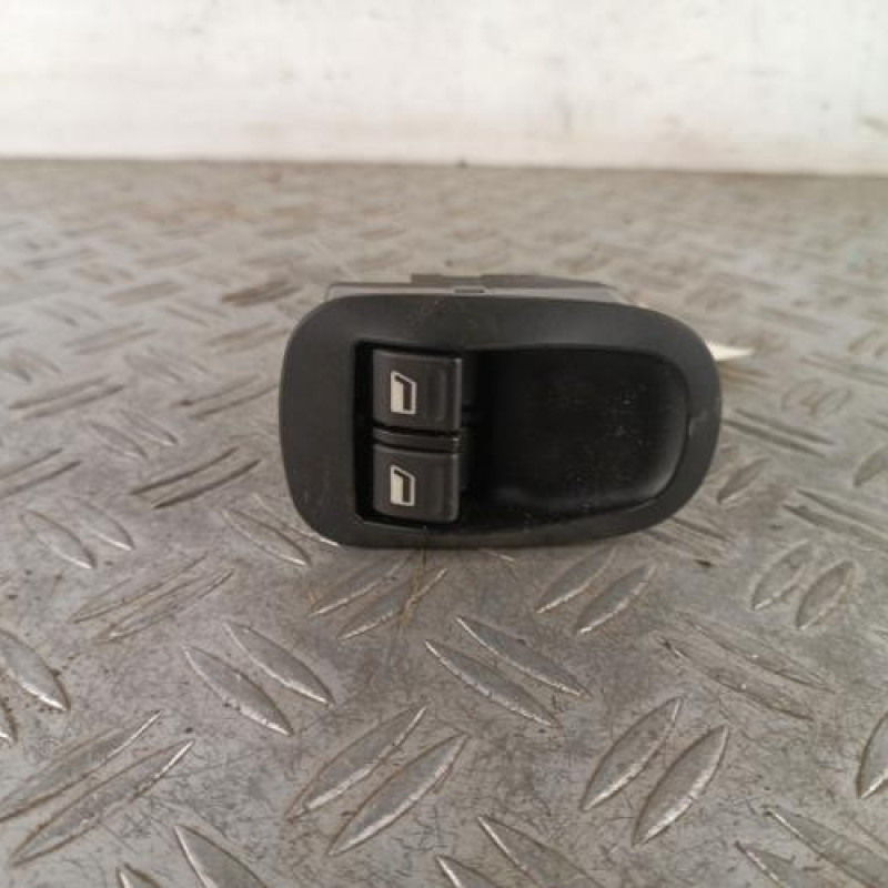 Interrupteur de leve vitre avant gauche PEUGEOT 206+