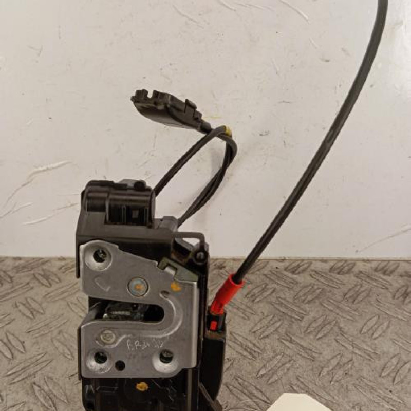 Serrure avant droit MERCEDES CITAN 1 415 Serrure avant droit MERCEDES CITAN 1 415