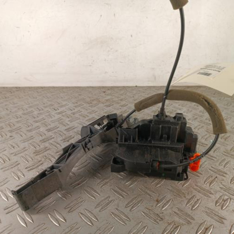 Serrure avant gauche RENAULT MASTER 3 Serrure avant gauche RENAULT MASTER 3