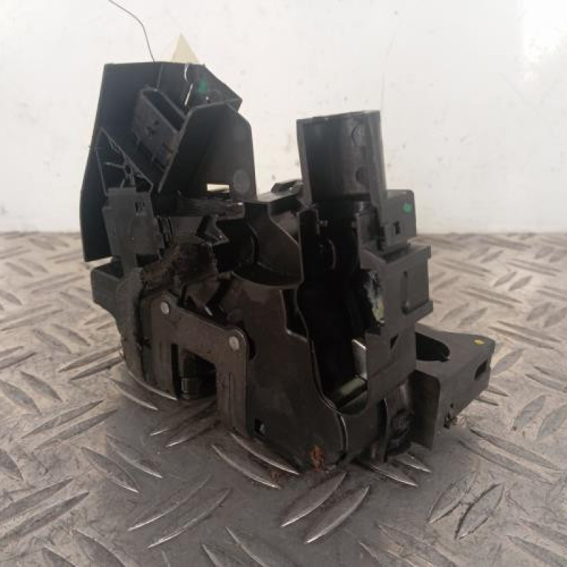 Serrure avant gauche RENAULT MEGANE 4 Serrure avant gauche RENAULT MEGANE 4