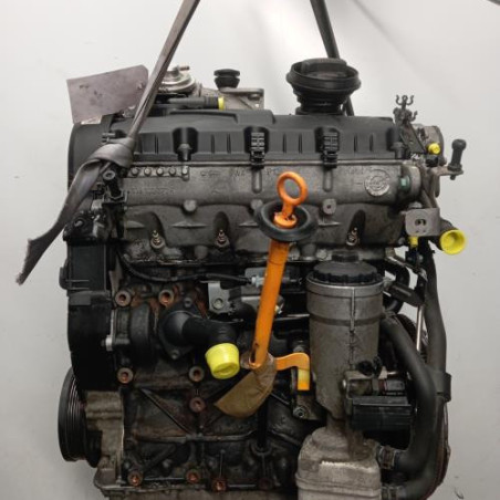 Moteur VOLKSWAGEN PASSAT 5 Photo n°1