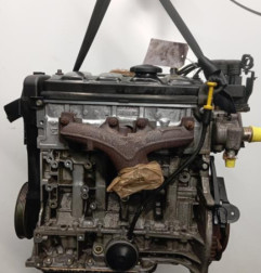 Moteur CITROEN SAXO Photo n°1