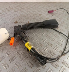 Attache ceinture avant gauche FORD FOCUS 1 Photo n°1