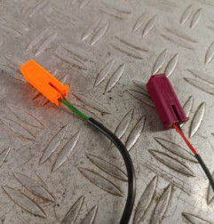 Attache ceinture avant gauche FORD FOCUS 1