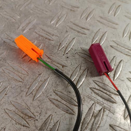 Attache ceinture avant gauche FORD FOCUS 1