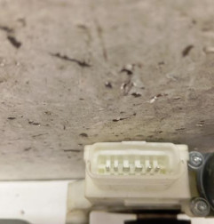 Leve vitre electrique arriere droit PEUGEOT 308 2 SW Photo n°3