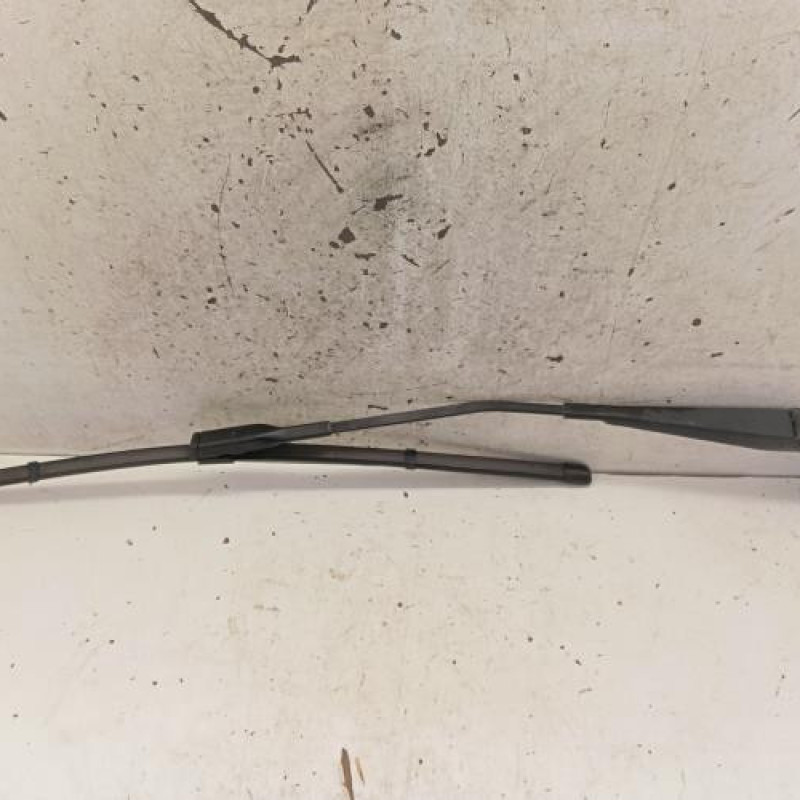 Bras essuie glace avant gauche AUDI Q3 1