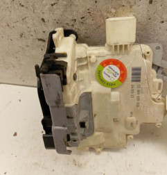 Serrure arriere gauche AUDI Q3 1