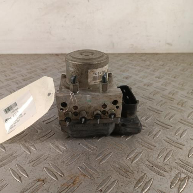 Bloc ABS (freins anti-blocage) NISSAN JUKE 1 Bloc ABS (freins anti-blocage) NISSAN JUKE 1