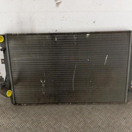 Radiateur eau VOLKSWAGEN PASSAT 5 Photo n°1