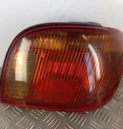 Feu arriere principal droit (feux) TOYOTA YARIS 1 Photo n°1