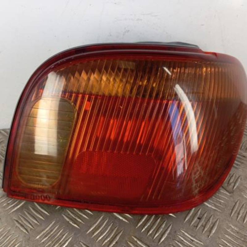 Feu arriere principal droit (feux) TOYOTA YARIS 1