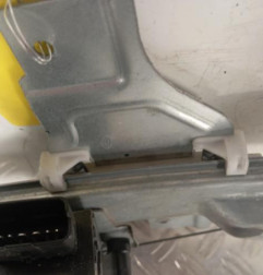 Leve vitre electrique avant droit PEUGEOT 2008 1