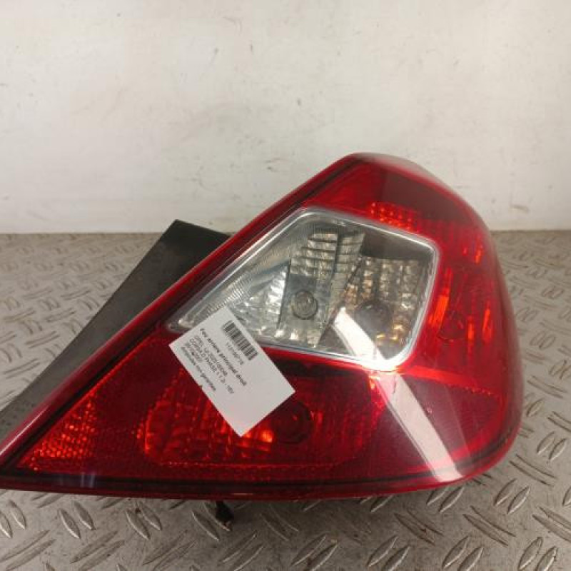 Feu arriere principal droit (feux) OPEL CORSA D Feu arriere principal droit (feux) OPEL CORSA D