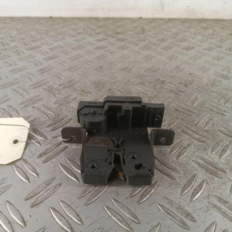 Serrure de hayon RENAULT VEL SATIS Serrure de hayon RENAULT VEL SATIS