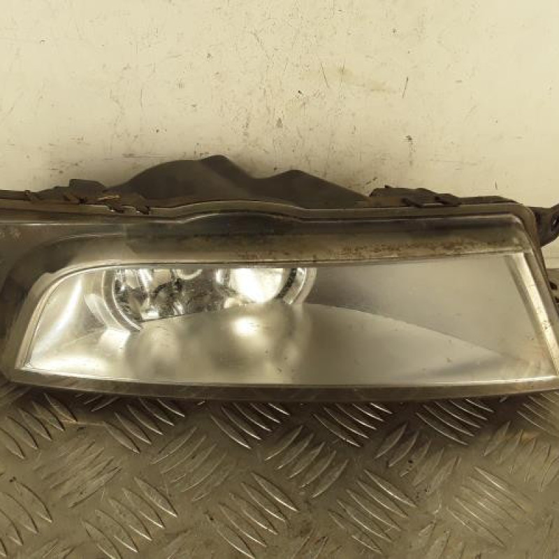 Anti brouillard gauche (feux) SKODA OCTAVIA 3 Anti brouillard gauche (feux) SKODA OCTAVIA 3