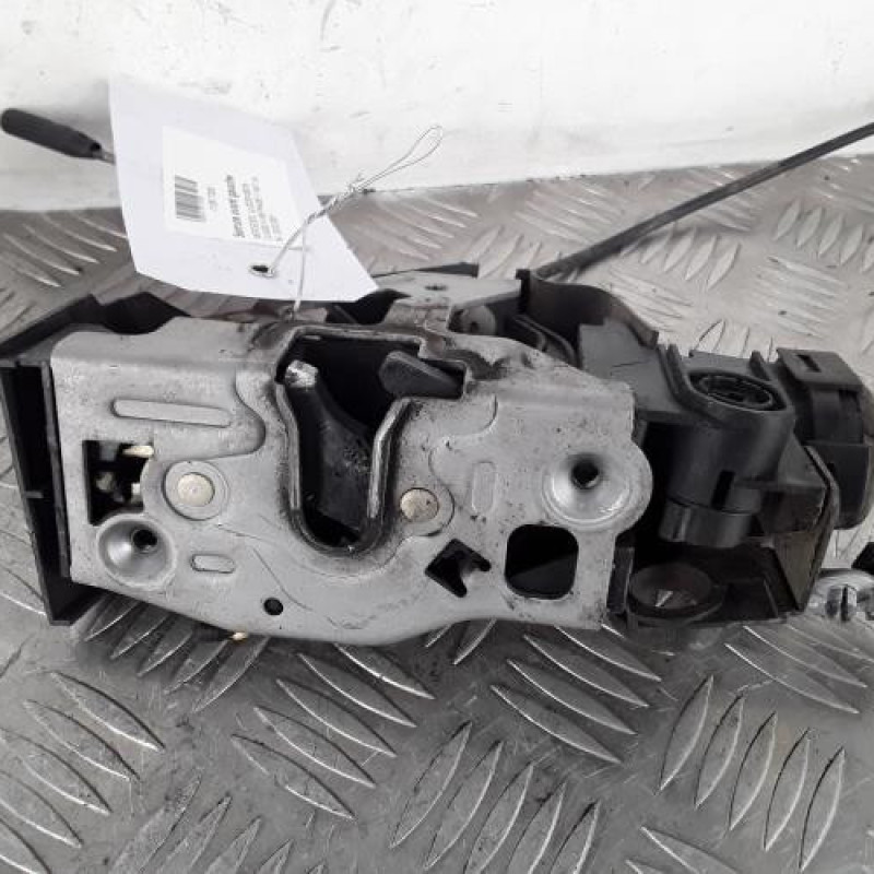 Serrure avant gauche MERCEDES CLASSE A 168 Serrure avant gauche MERCEDES CLASSE A 168