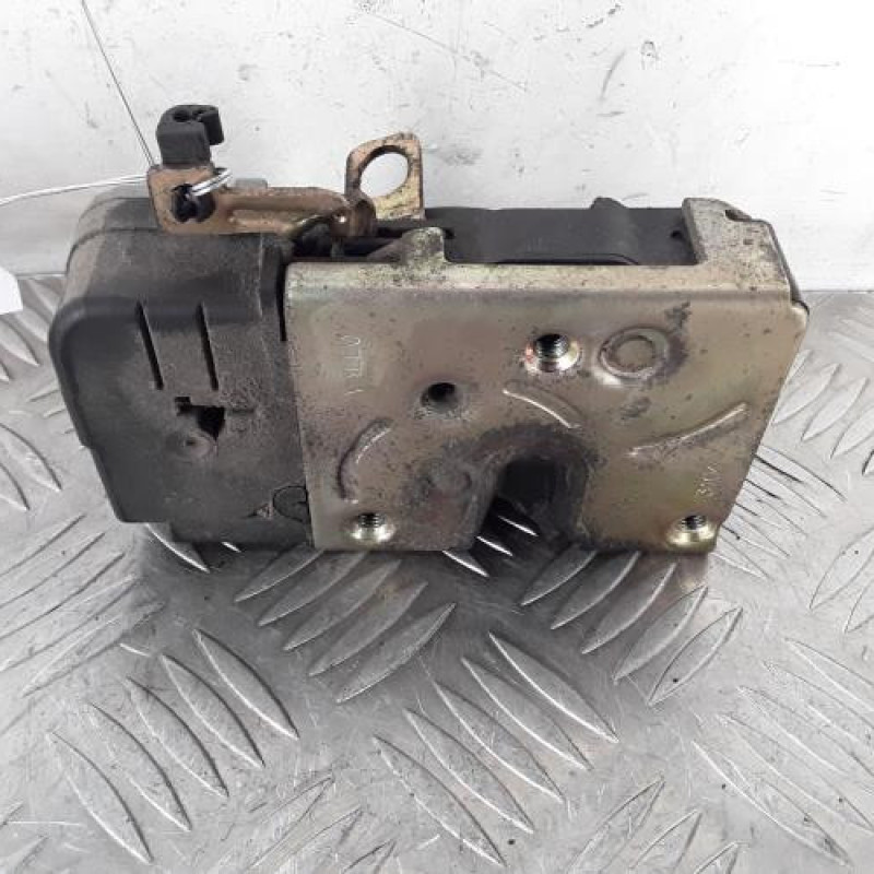 Serrure avant droit PEUGEOT 206