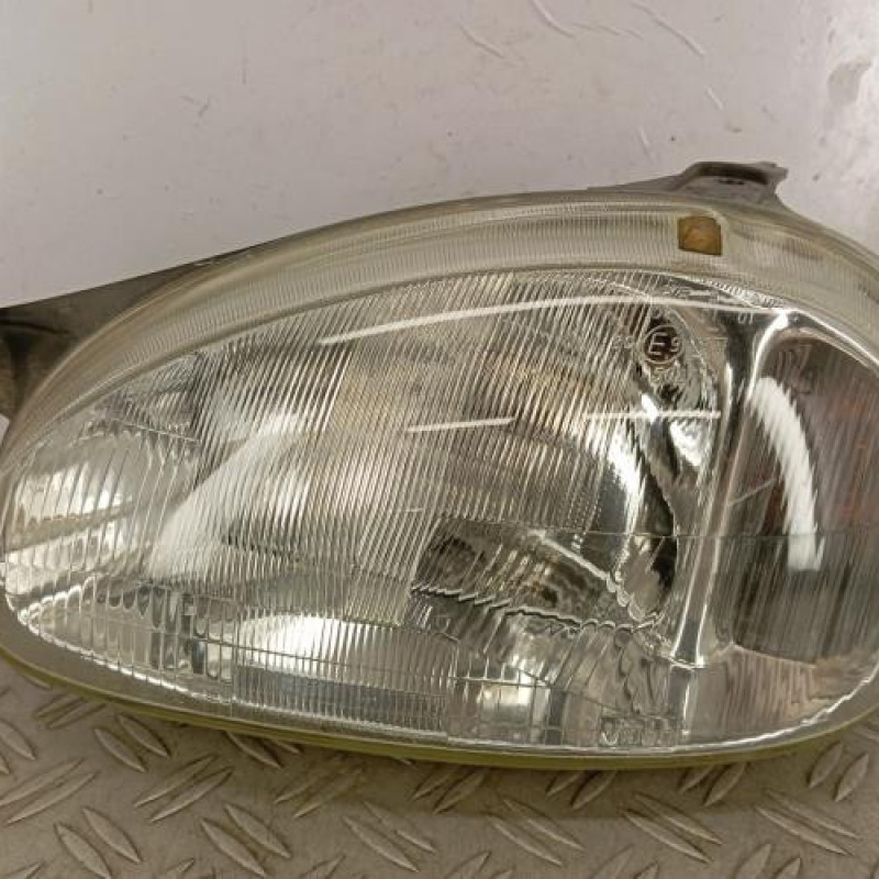 Optique avant principal gauche (feux)(phare) OPEL CORSA B