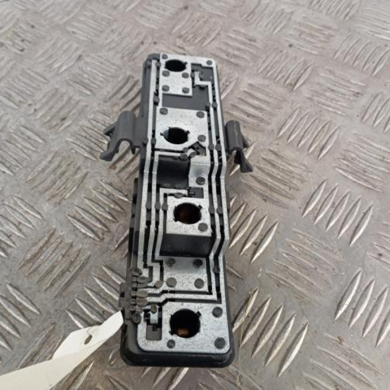 Platine feu arriere droit CITROEN XSARA PICASSO Platine feu arriere droit CITROEN XSARA PICASSO