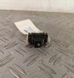 Interrupteur de leve vitre arriere droit PEUGEOT 508 1 SW Photo n°1