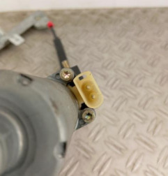 Leve vitre electrique avant gauche FORD FIESTA 4 Photo n°3