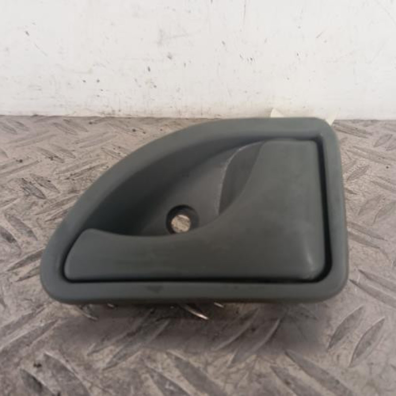 Poignee interieur avant droit RENAULT TWINGO 1