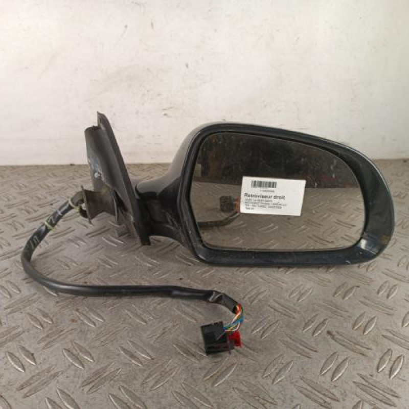 Retroviseur droit AUDI A4 3