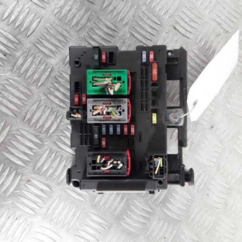 Boitier servitude moteur (BSM) PEUGEOT 206 Boitier servitude moteur (BSM) PEUGEOT 206