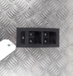 Interrupteur de leve vitre avant gauche SKODA OCTAVIA 3 Photo n°1