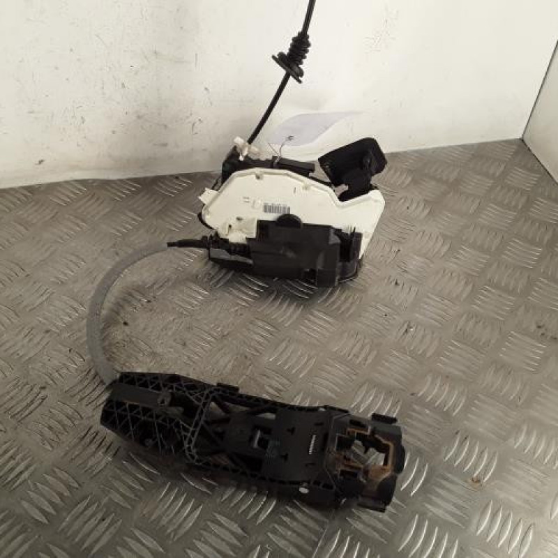 Serrure arriere gauche SKODA OCTAVIA 3