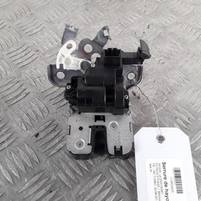 Serrure de hayon SKODA OCTAVIA 3