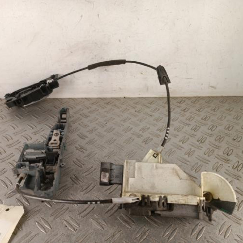 Serrure avant gauche PEUGEOT 308 1 SW