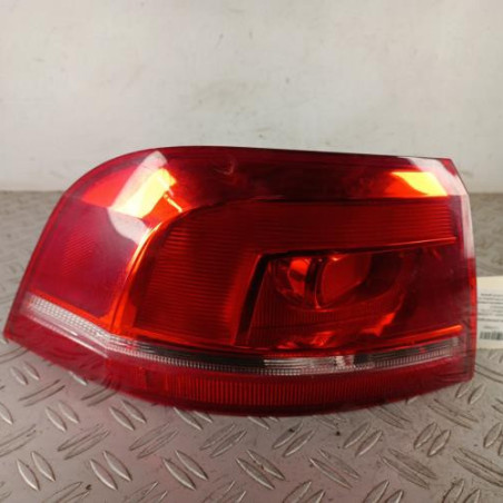 Feu arriere principal gauche (feux) VOLKSWAGEN PASSAT 6 Photo n°1