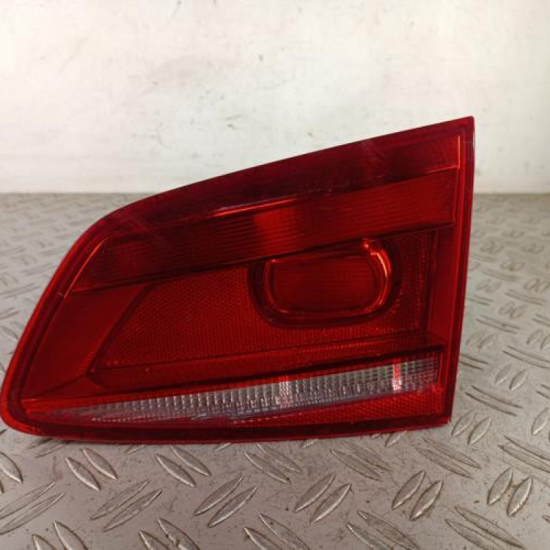 Feu arriere secondaire droit (feux) VOLKSWAGEN PASSAT 6