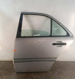 Porte arriere gauche MERCEDES CLASSE C 202 Photo n°1
