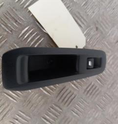 Interrupteur de leve vitre arriere droit PEUGEOT 308 2 Photo n°1